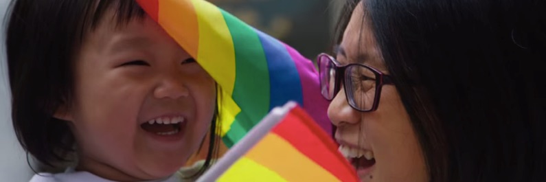 sihirli-elma-apple-pride-parade-6