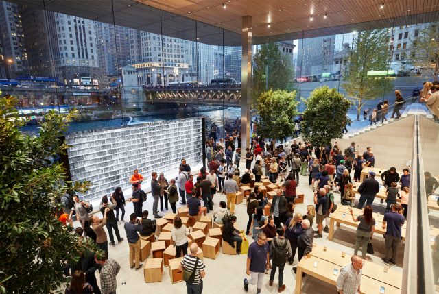 apple_michiganave_waterfront_retail_interior