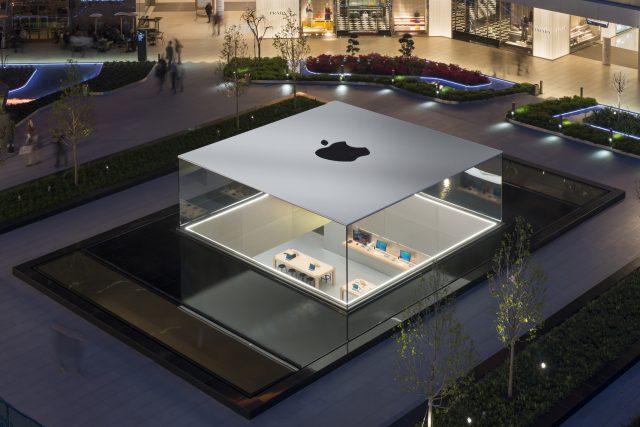 Zorlu Center Apple Store