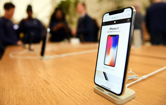 Araştırma: ''Apple Avrupa'da Üçüncü Sıraya Yerleşti'' Araştırma: ''Apple Avrupa'da Üçüncü Sıraya Yerleşti''