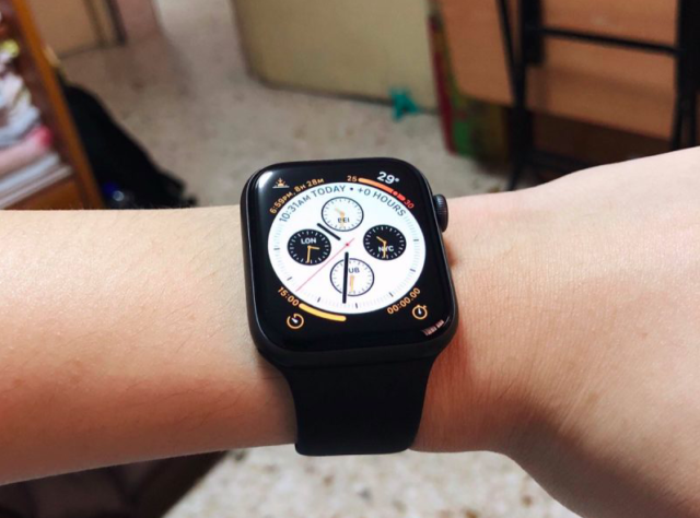 Apple Watch Series 4 Apple Watch Series 4