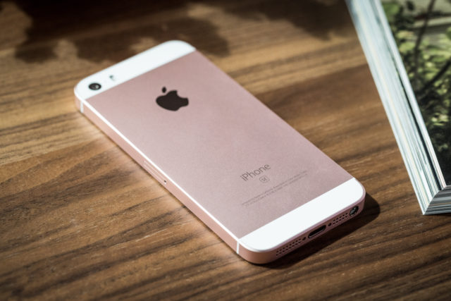 iphone-se-yeniden-satisa-sunuldu