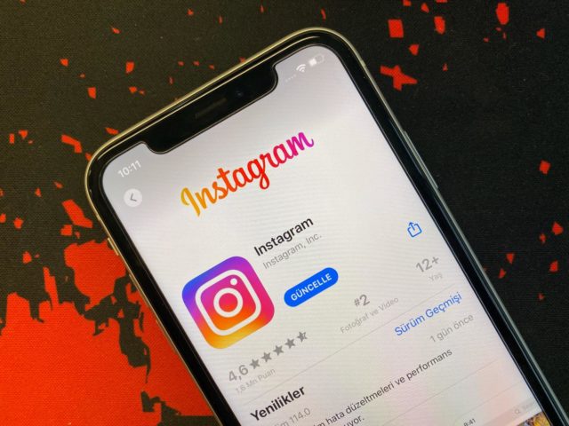 instagram-uygulamasi-iphonelarda-gece-moduna-kavustu